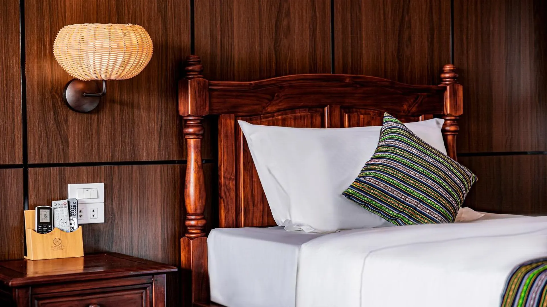 Relaxful Hotel泊岸酒店 Luang Prabang Hotel